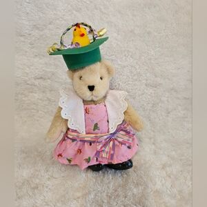 Vintage Muffy Vanderbear - Spring Bonnets